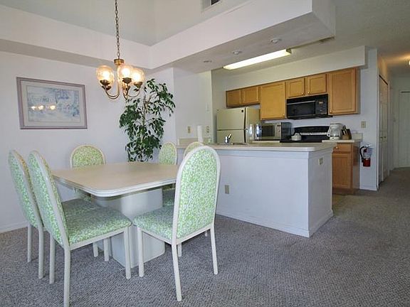 3rd image of 5002 Laguna Bay Cir APT 6