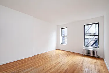 Rented by R New York