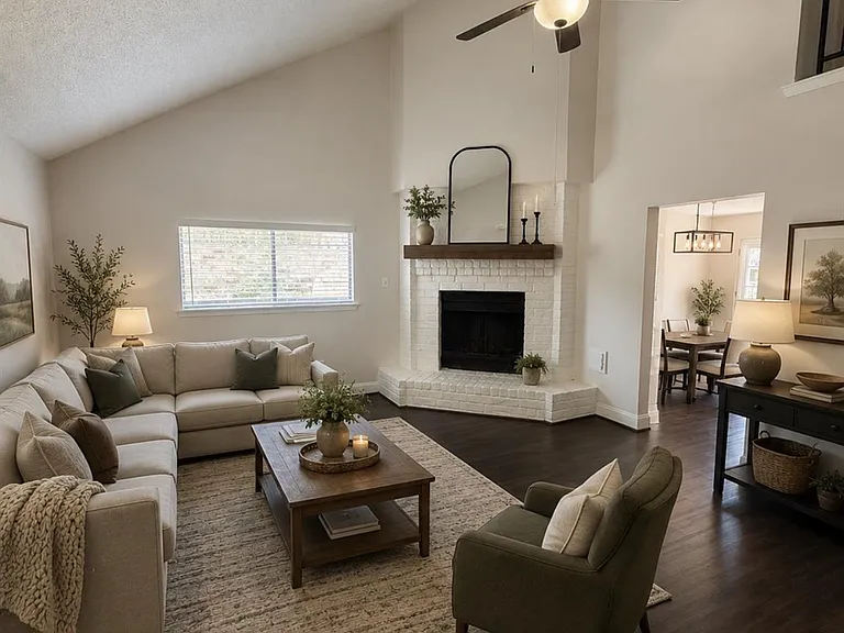 18210 Almonte Ln — Photo 13
