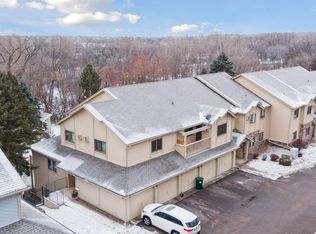 1581 Wheelock Ln APT 203, Saint Paul, MN 55117