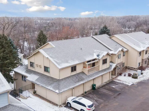 1581 Wheelock Ln APT 203, Saint Paul, MN 55117