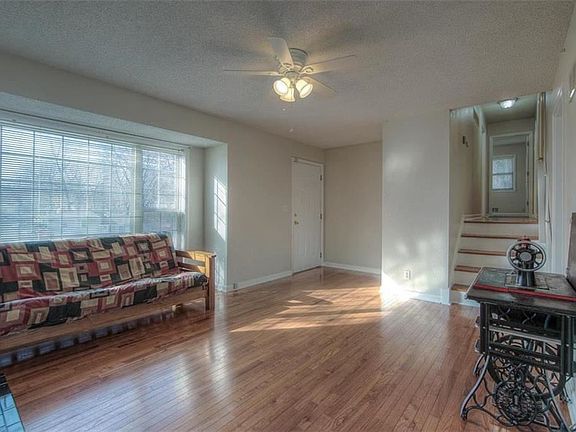 4th image of 10001 Beacon Ave