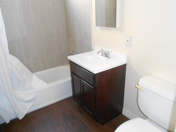 5th image of 925 Enterprise Ave APT 4