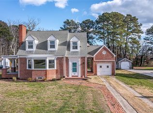 369 Main St, Reedville, VA 22539