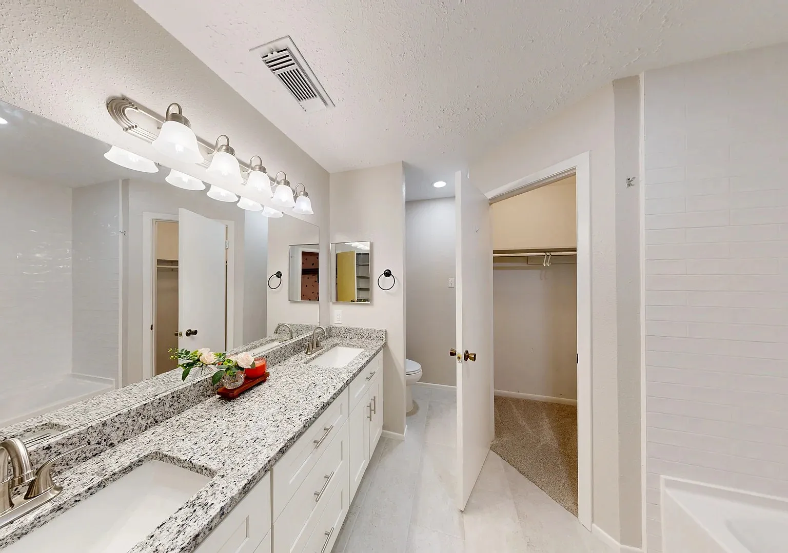 2 bed, 1179 sqft, $1,750 — Photo 4