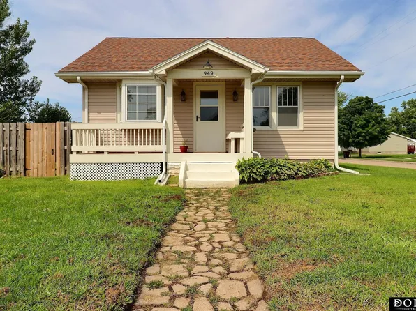949 N Hancock St, Fremont, NE 68025