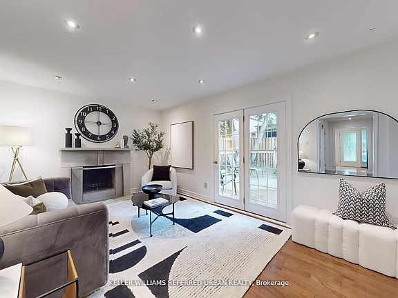 3rd image of 158 Walton Dr