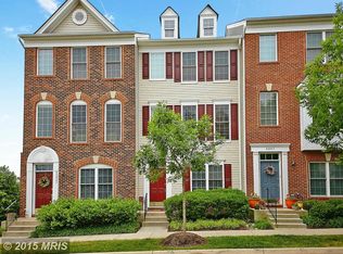 42845 Sykes Ter, Chantilly, VA 20152