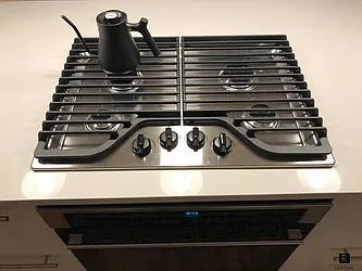 Rented by R New York