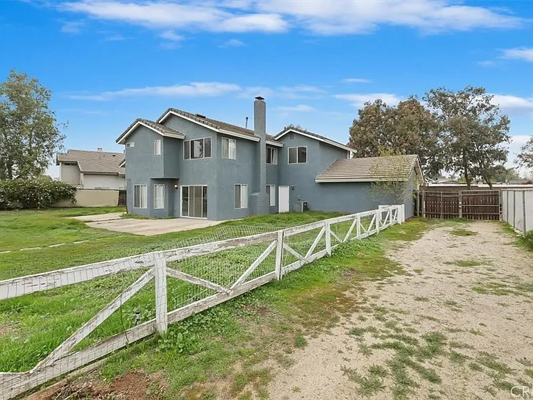 2766 Broken Lance Dr — Photo 30
