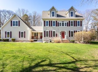 6 Peckham St, Attleboro, MA 02703