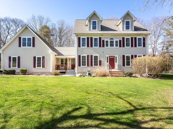 6 Peckham St, Attleboro, MA 02703