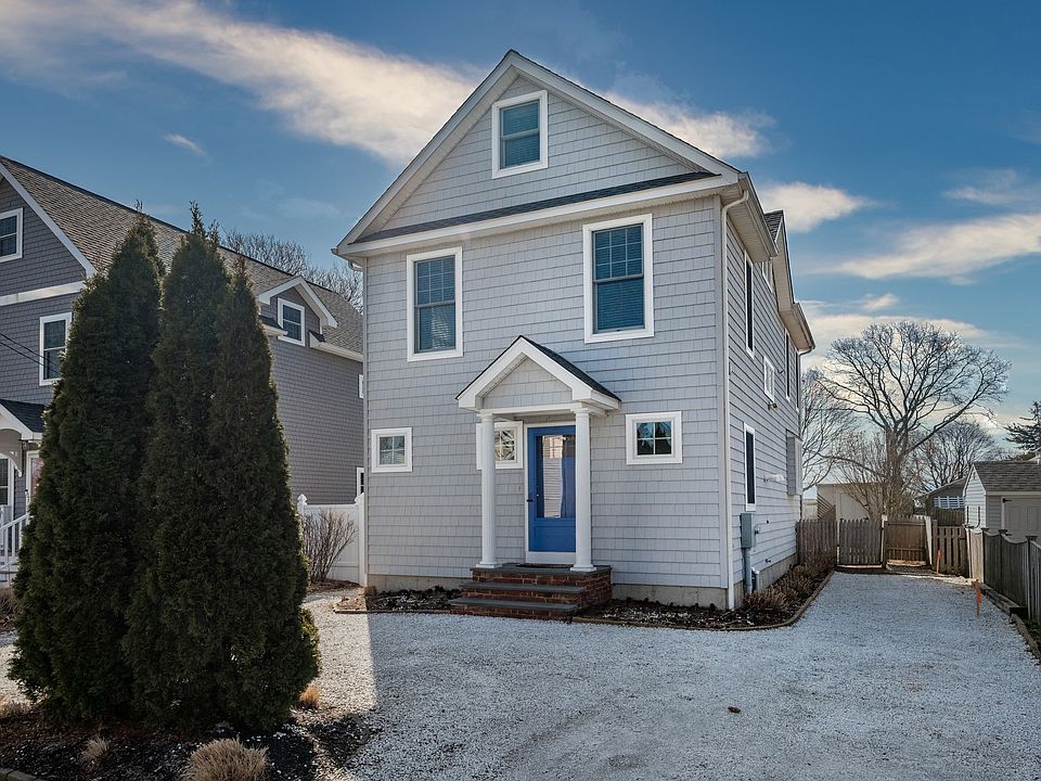 14 Whitney Avenue