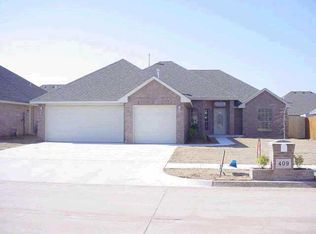 409 Geronimo, Mustang, OK 73064
