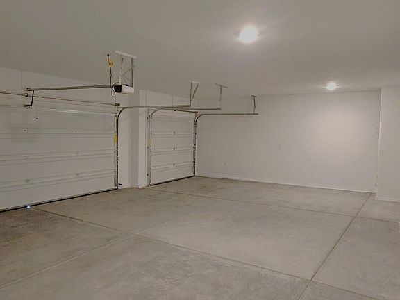 3rd image of 10344 W SONRISAS Street