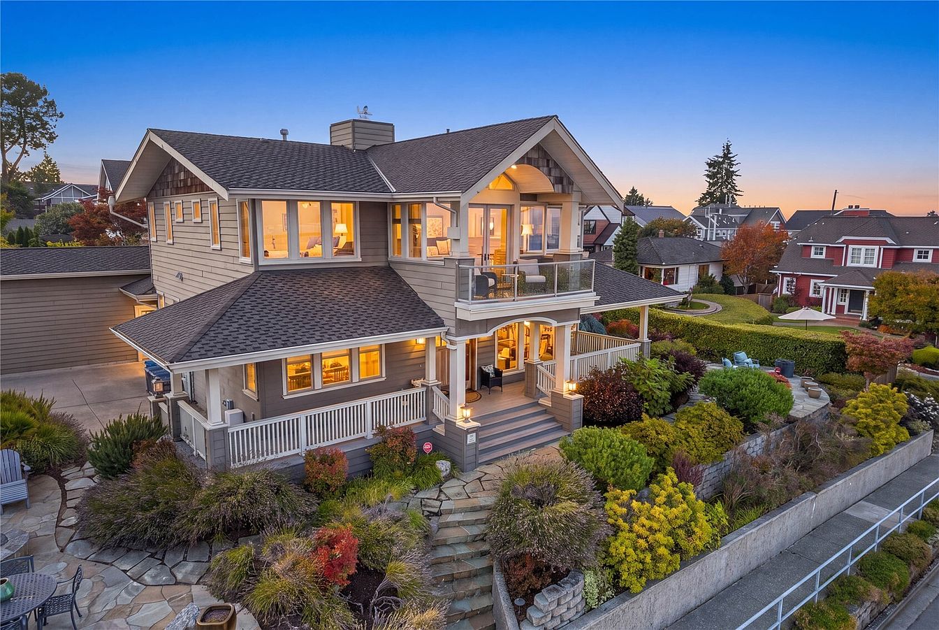 1st image of 2507 37th Avenue SW
