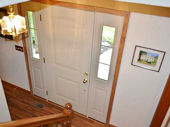 4th image of 4065 Briarwood Dr