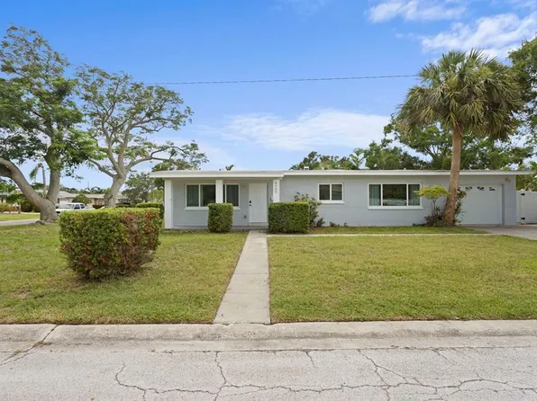 4300 Maple St NE, Saint Petersburg, FL 33703
