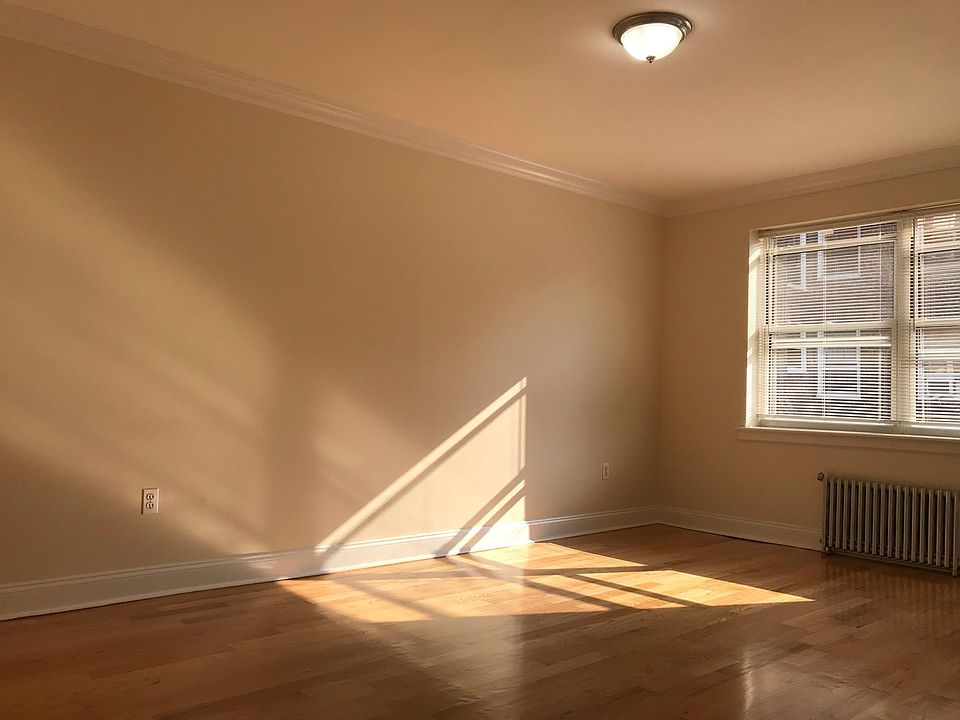 1st image of 14113 79th Ave APT 1M