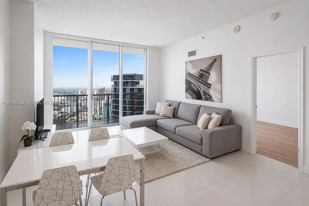 Opera Tower Condo — Photo 1