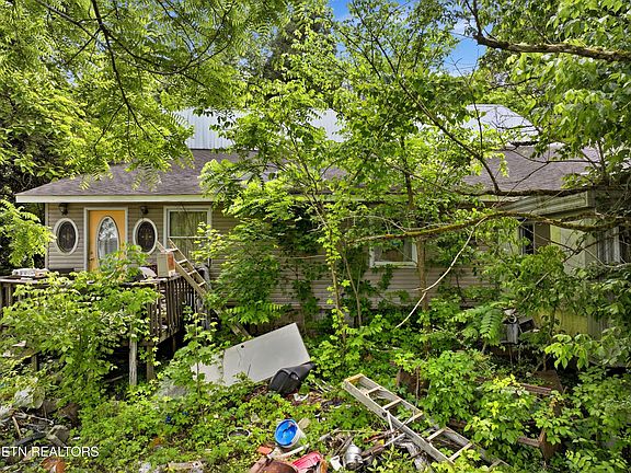 5th image of 136 Clinchview Ln