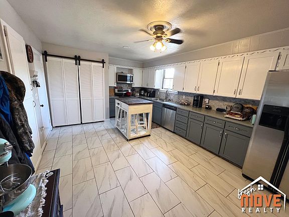 2nd image of 1711 N Calhoun Ave