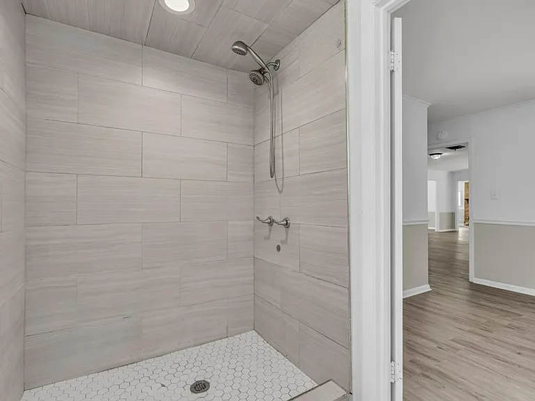 207 Hancock St — Photo 15