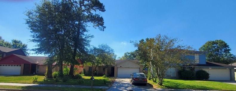1st image of 12219 Kingslake Forest Dr