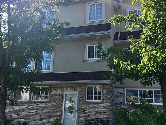 2nd image of 157 Kiswick St #B