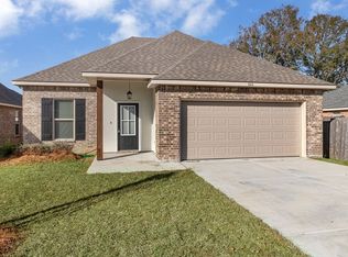 604 Deer Meadow Blvd, Broussard, LA 70518