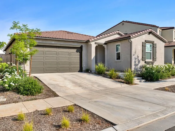 4218 Oak Knoll Rd, Madera, CA 93636