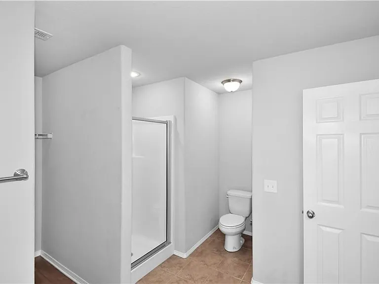 1240 Lariat Dr — Photo 17