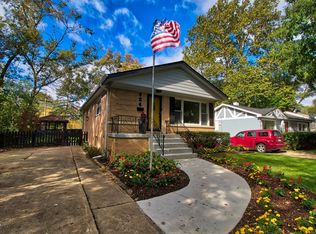 424 S Pierce Ave, Wheaton, IL 60187