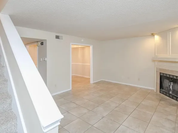 1108 Kathy Ln, Lewisville, TX 75067
