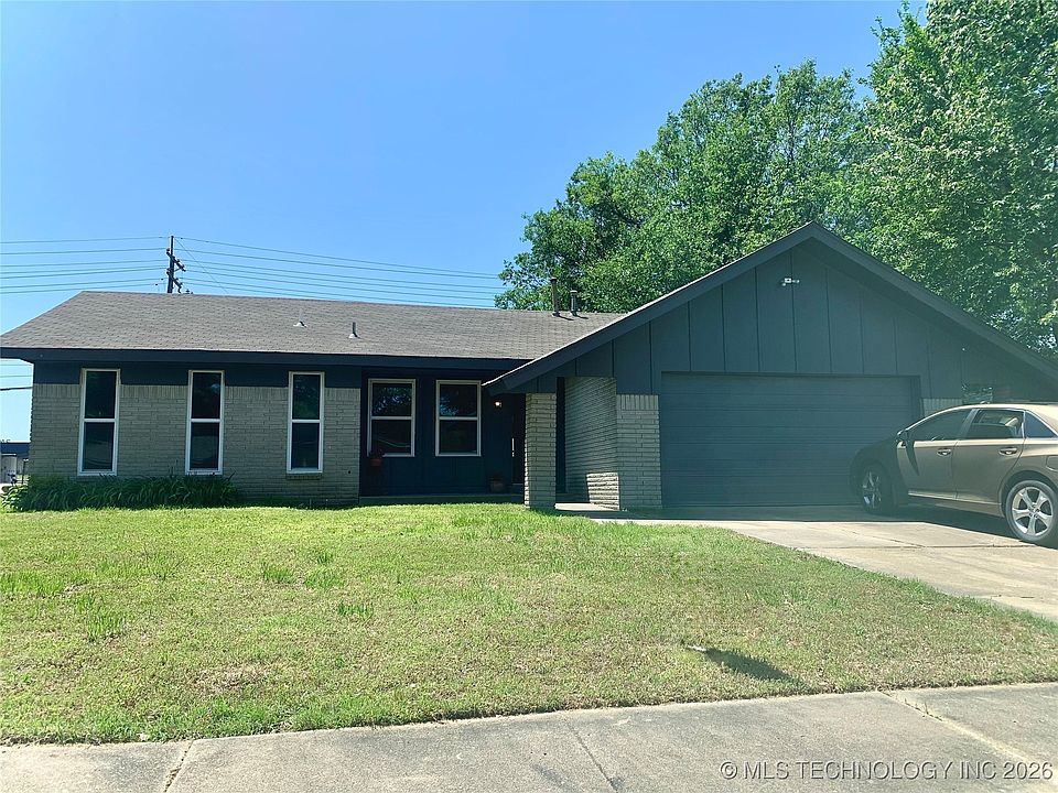 1st image of 809 W Galveston St