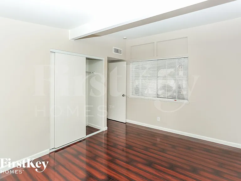 6237 Rassler Ave — Photo 11