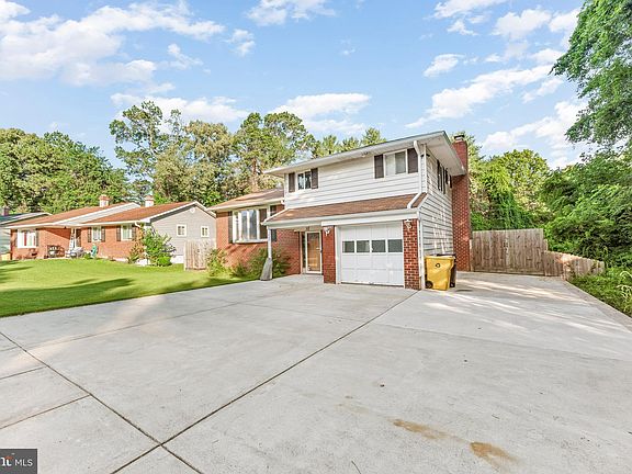 3rd image of 592 Nolberry Dr