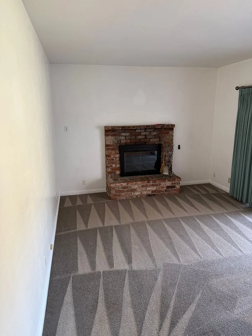 Available Now! | $4,150 / Stunning 4br/2ba Family Home In Dublin! — Photo 2