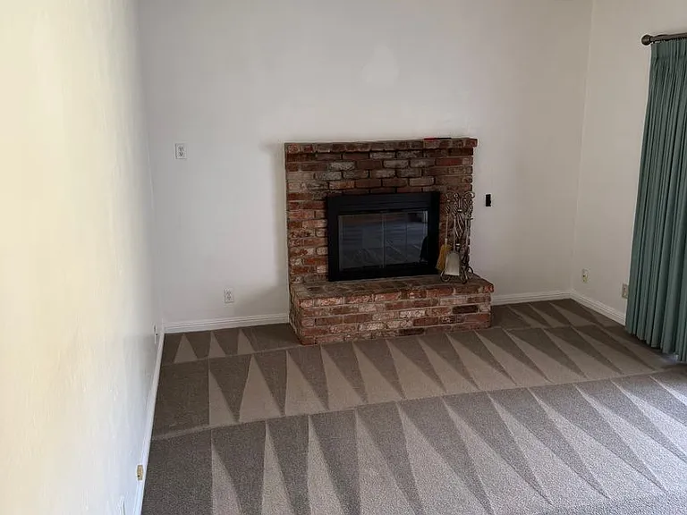7389 Newcastle Ln — Photo 34