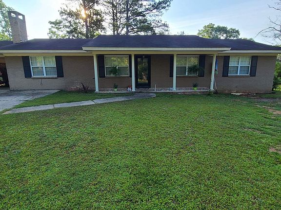 2nd image of 116 Lakewood Dr