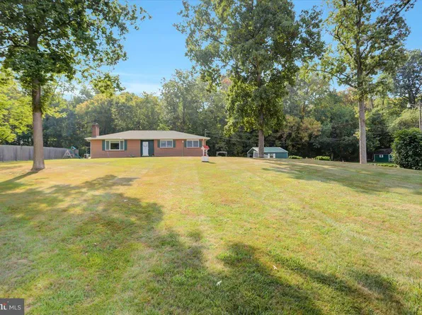 10666 Grindstone Hill Rd, Greencastle, PA 17225