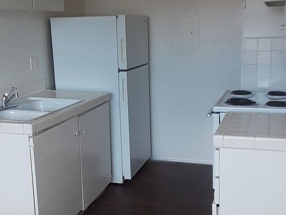 4th image of 2630 Sherwood St APT 12