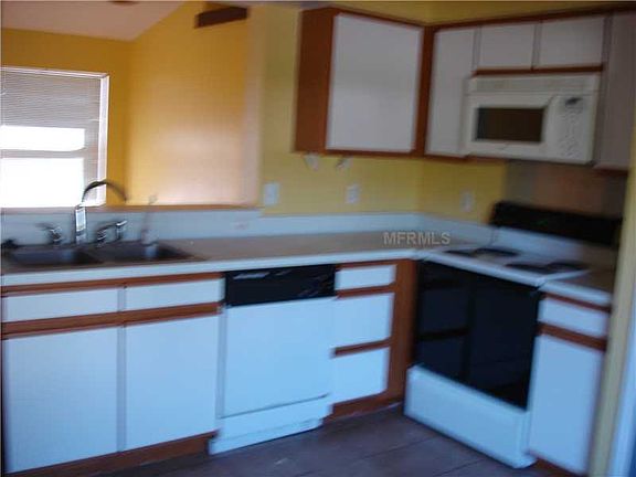 3rd image of 10832 Aria Ct