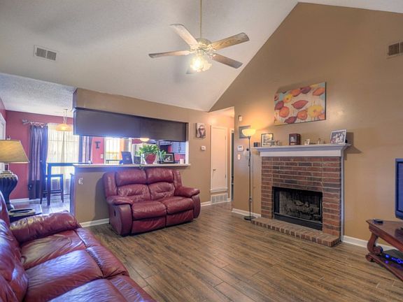 5th image of 7138 Hampton Dr