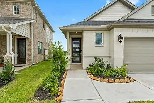 3 bed, 2.0 bath, 1470 sqft, $2,400 — Photo 3