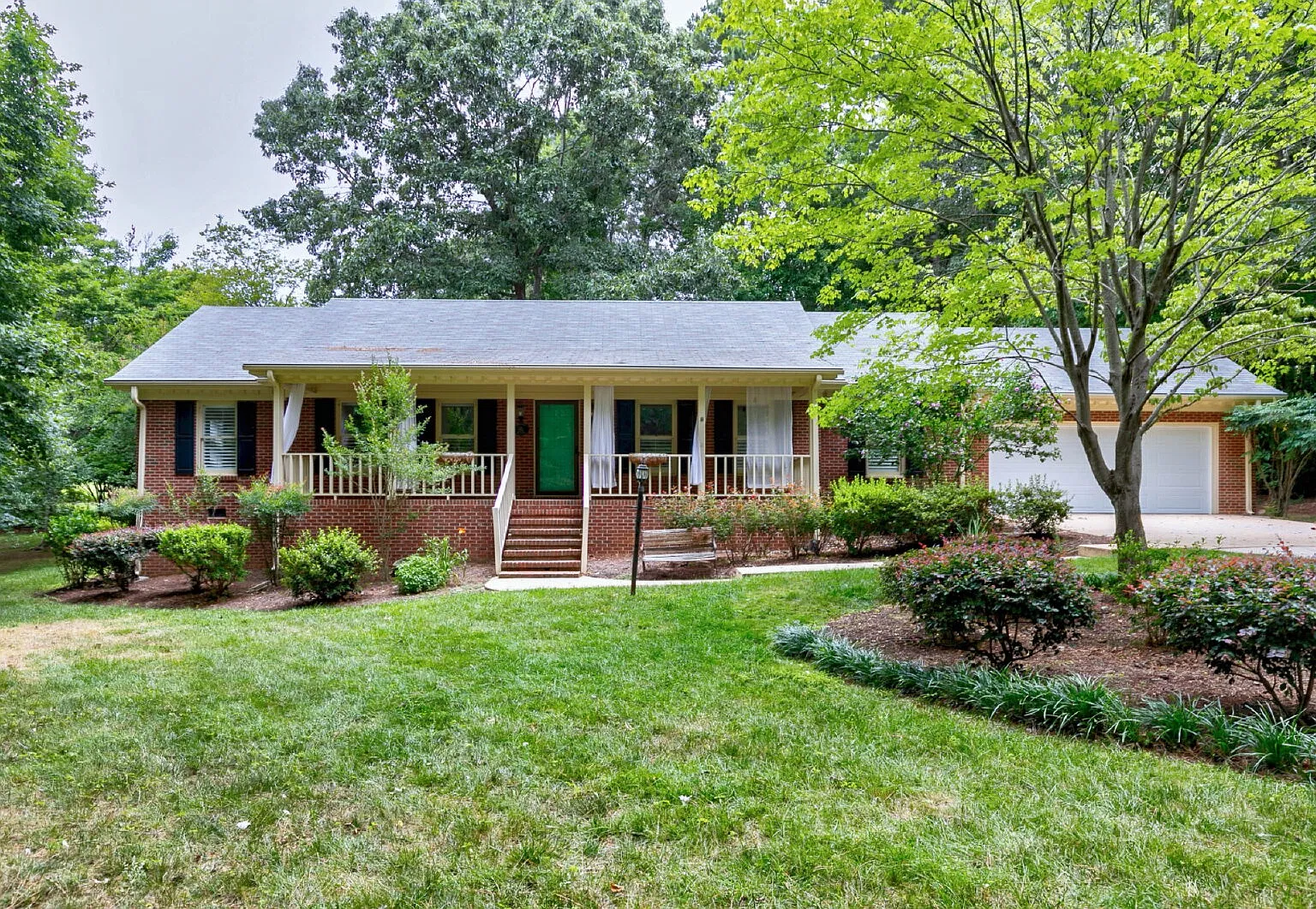 3 bed, 2.0 bath, 1798 sqft, $2,500 — Photo 1