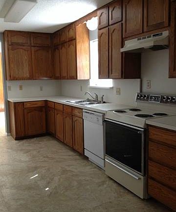 4th image of 4901 Maryanna Way