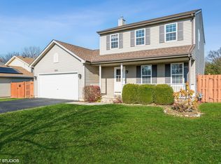 589 Indian Trail Rd, Antioch, IL 60002