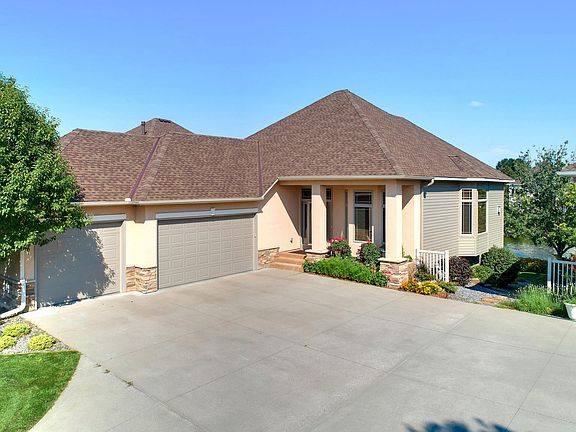 3rd image of 11813 Dunkirk Cir NE