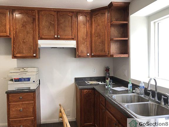 2nd image of 424 W 51st St
